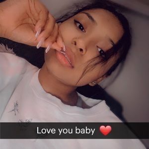 Meet your Posher, Alyssa